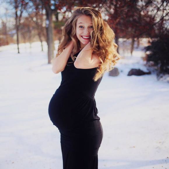 Meet your Posher, Delainie - Picture 1 of 1